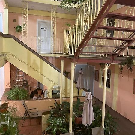 Midtown Guest House Σαρλότ Αμαλί Εξωτερικό φωτογραφία