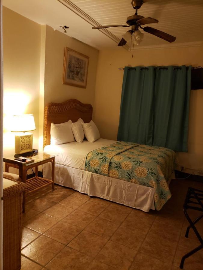 Midtown Guest House Σαρλότ Αμαλί Εξωτερικό φωτογραφία